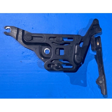 BMW E70 X5 Петля капота L/R (7148347)