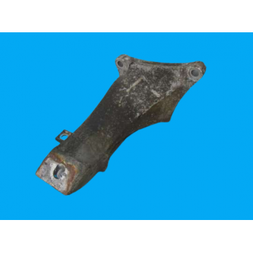 BMW E38 Кронштейн двигуна (1093256)