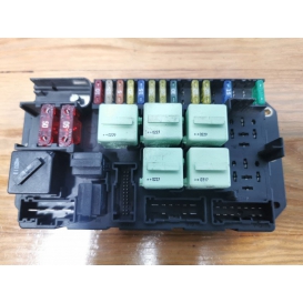 Блок предохранителей 518776109 YQE 000350 Land Rover Range Rover 3 (LM) 2002-2012